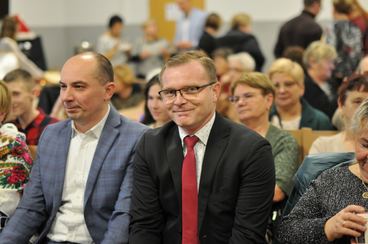 „Z tradycją i ze smakiem” w Ostrówku. Stoiska odwiedziły dziesiątki mieszkańców regionu